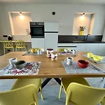 Cascina Luscai Lägenhet